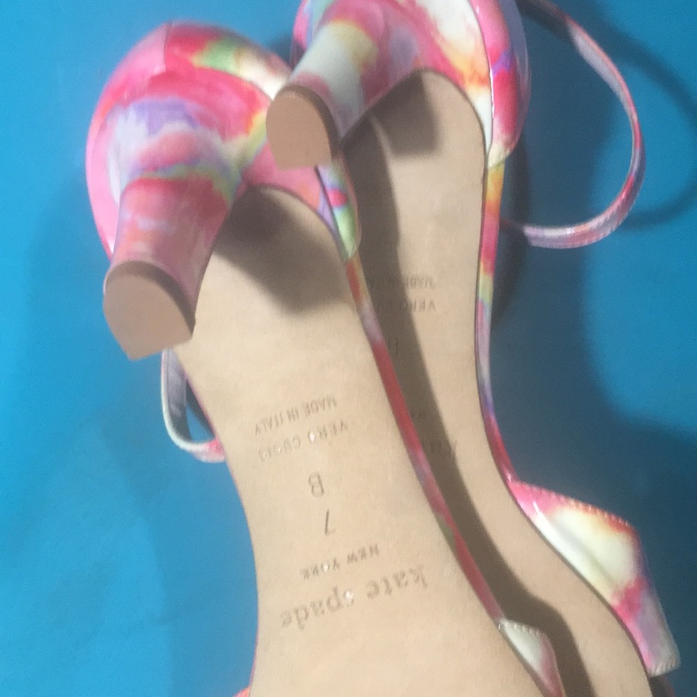 Kate Spade floral pumps - Picture 3 of 12